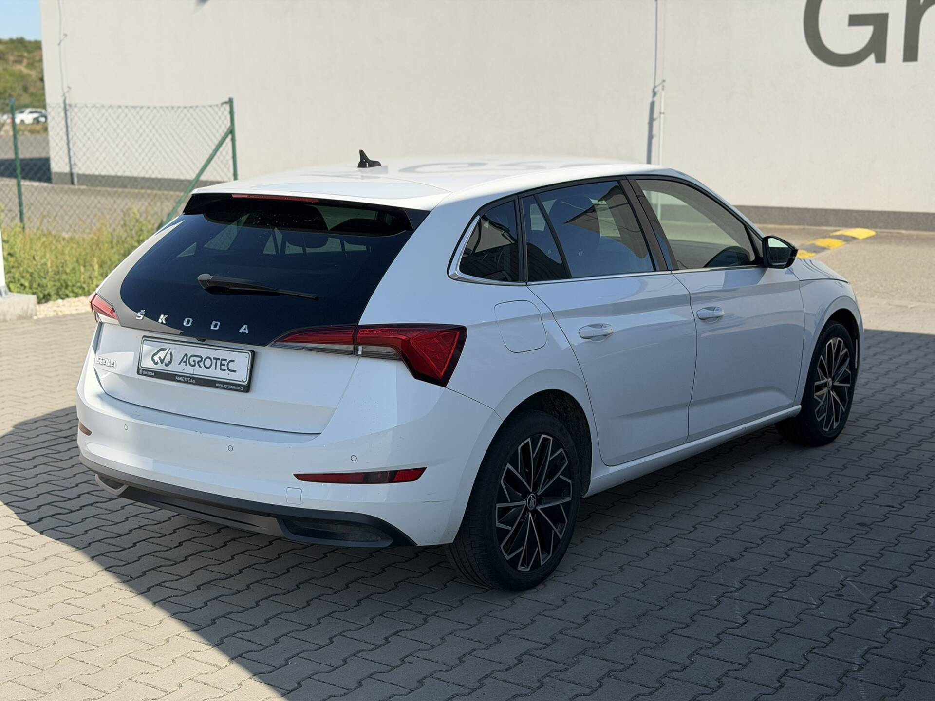 product-gallery-image
