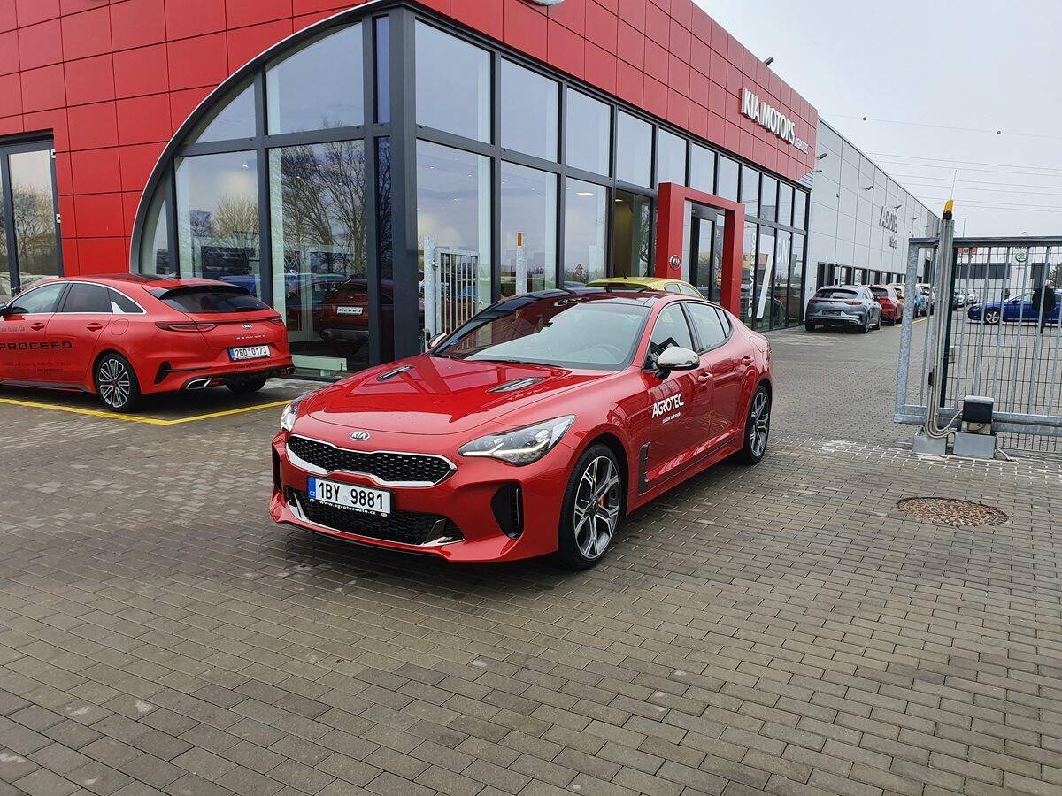 Kia Stinger 3.3 T-GDI 272 kW GT