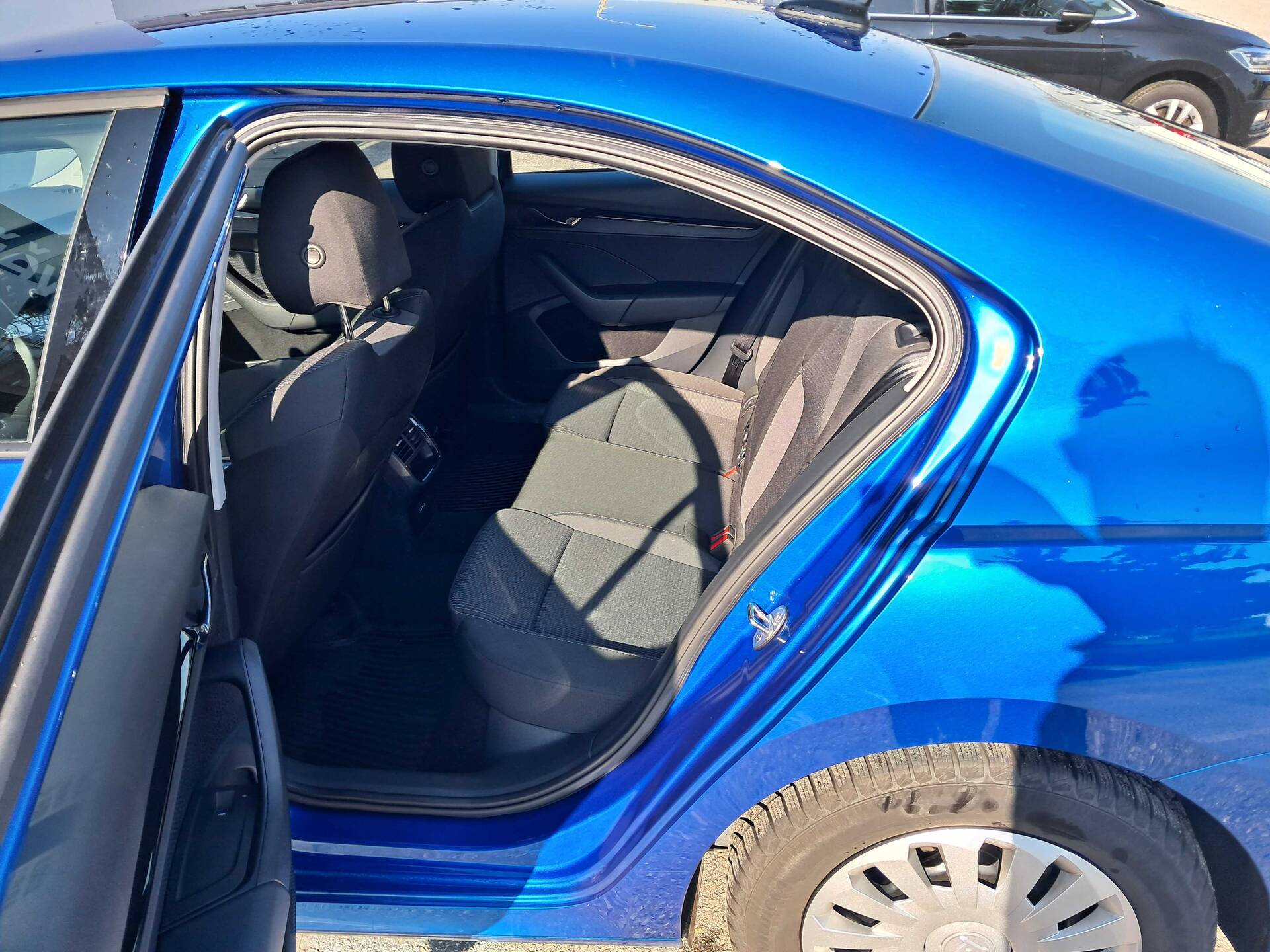 product-gallery-image