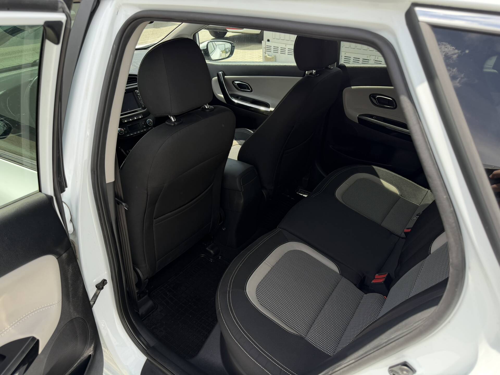 product-gallery-image