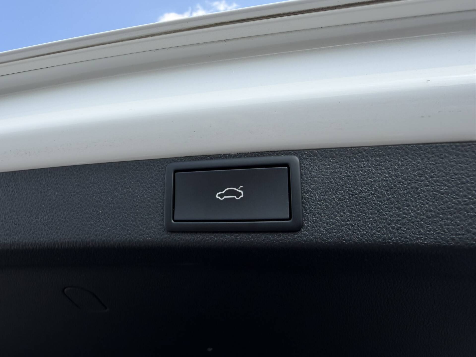 product-gallery-image