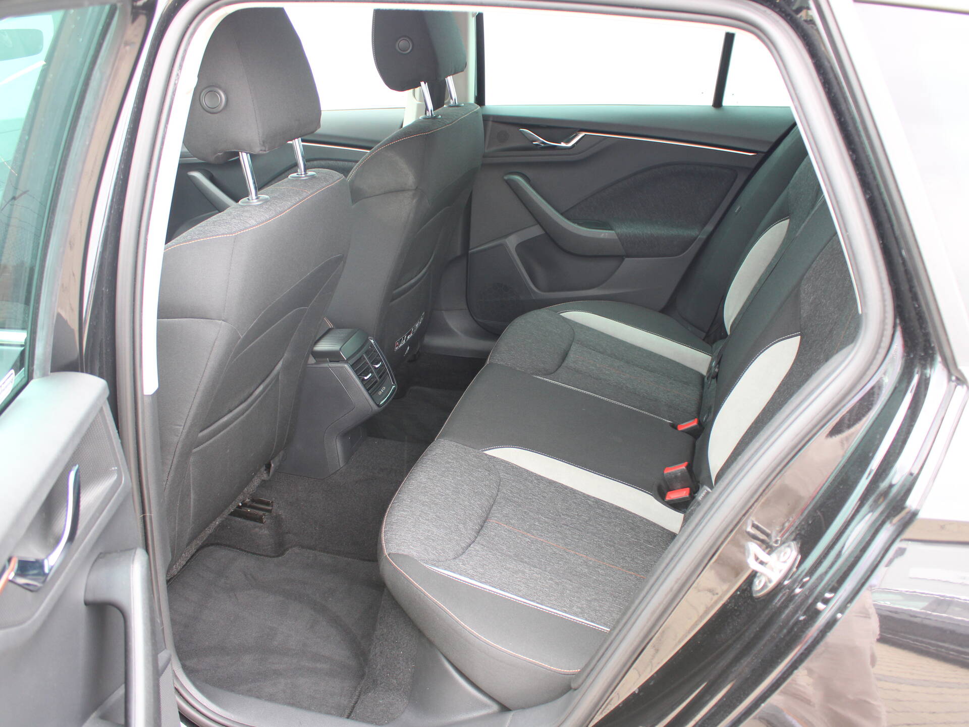 product-gallery-image