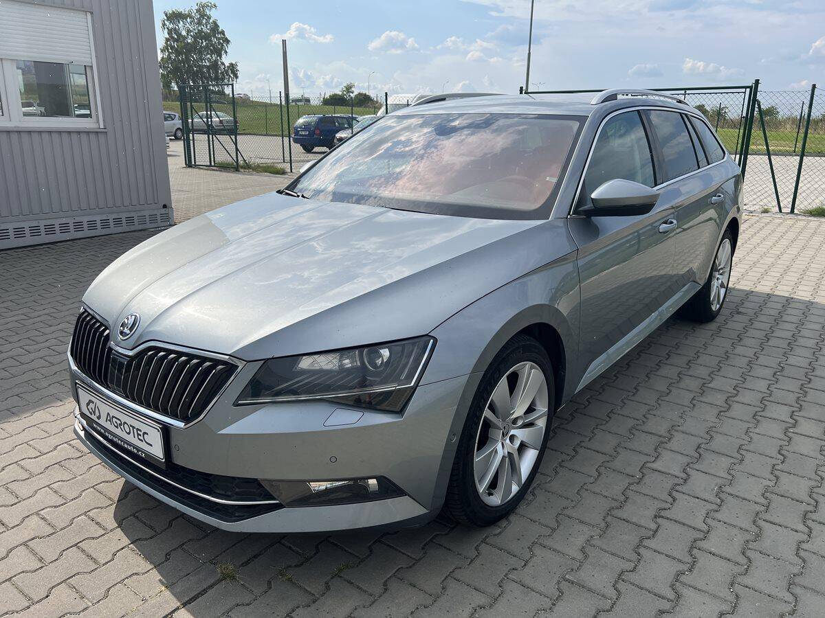 Škoda Superb 2.0 TDI 140 kW Style Combi DSG