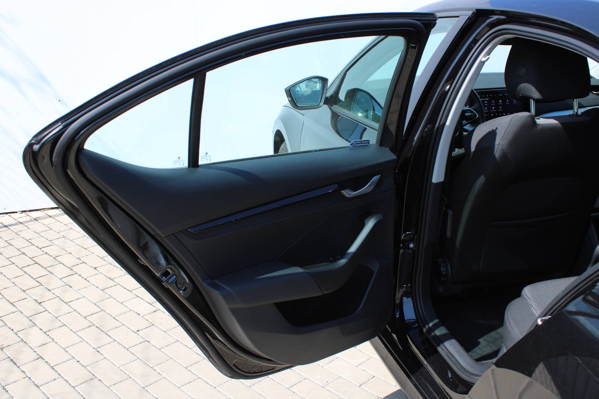 product-gallery-image