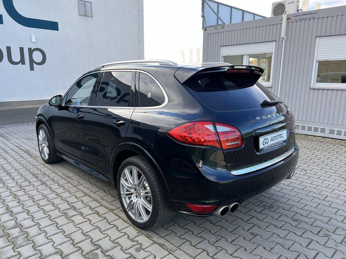 Porsche Cayenne 4.8 368 kW Turbo