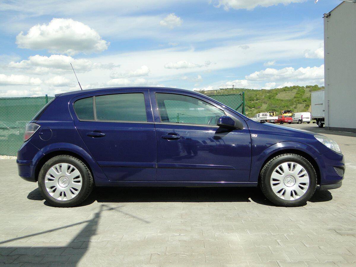 Opel Astra 1.4 16V  66kW ESSENTIA