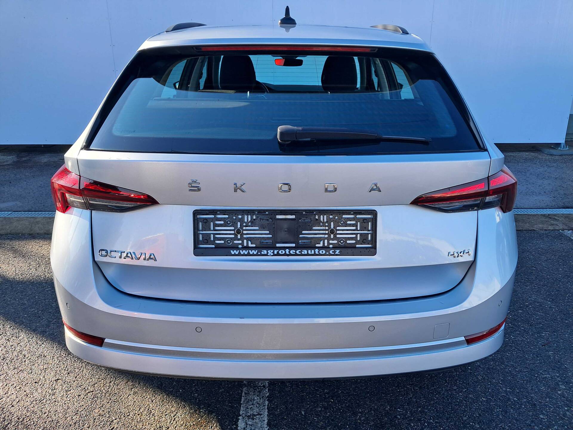 product-gallery-image