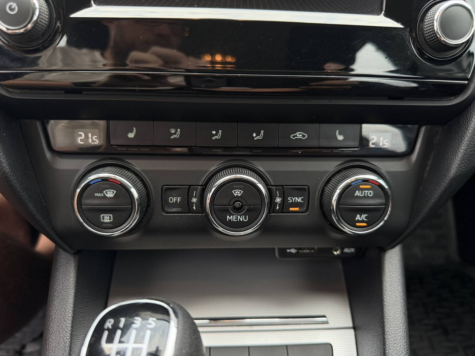 product-gallery-image