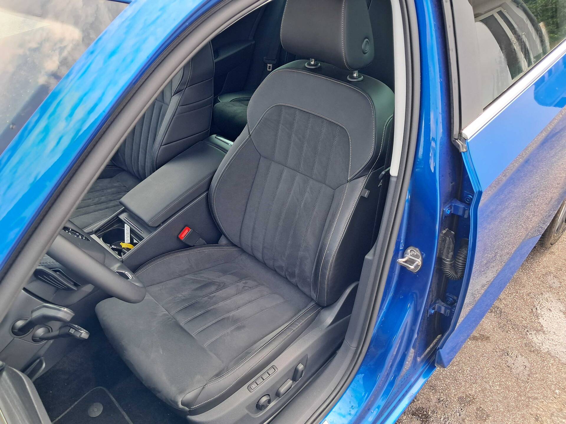 product-gallery-image