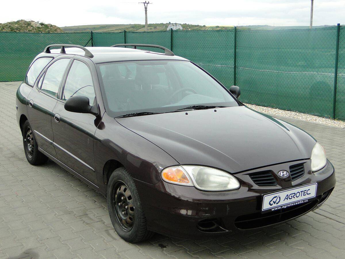 Hyundai Elantra 2.0i 102kW