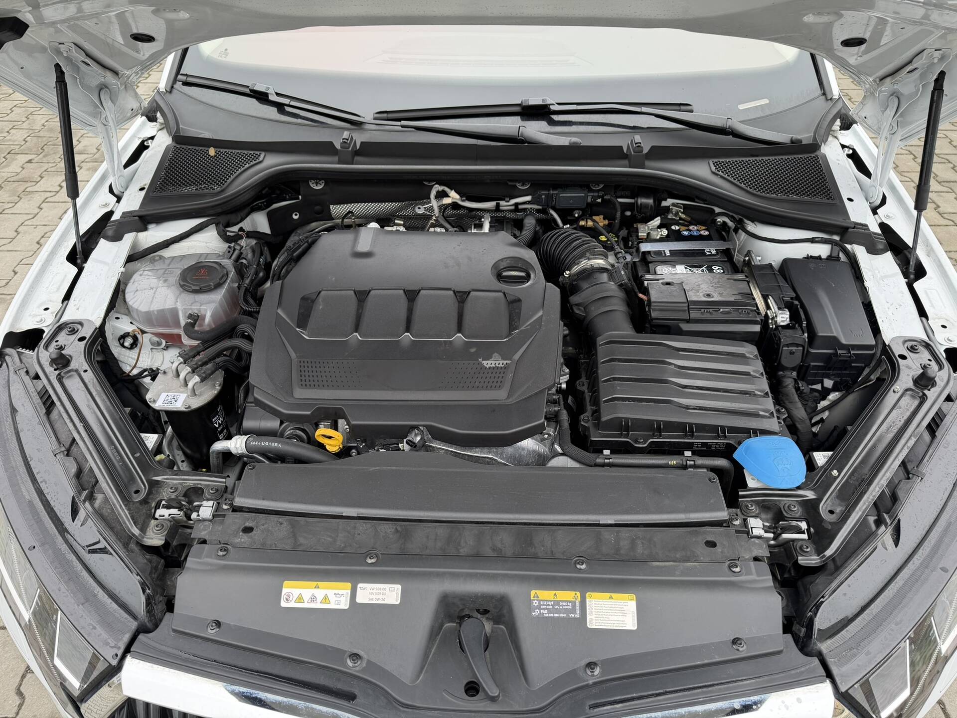 product-gallery-image