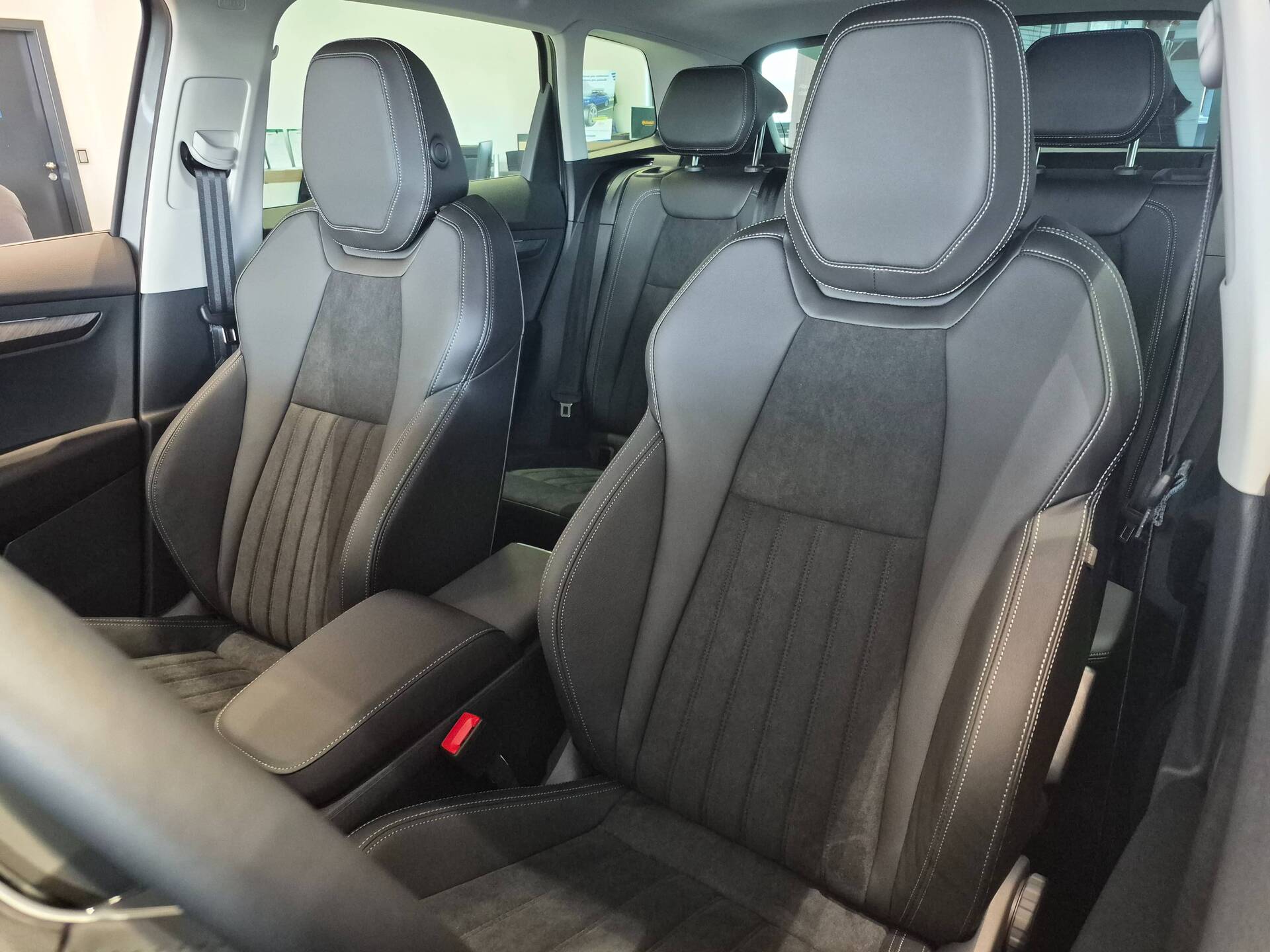 Skoda Karoq 1.5 TSI 110 kW 130 let Premium
