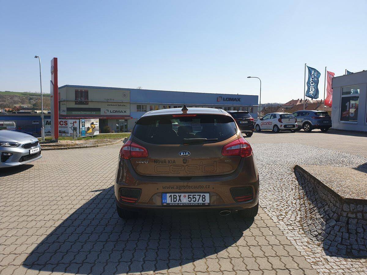 Kia Cee'd 1.6 CRDi 100 kW TOP