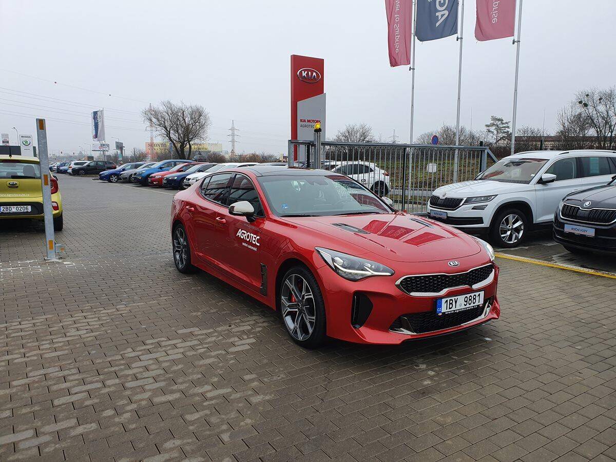 Kia Stinger 3.3 T-GDI 272 kW GT