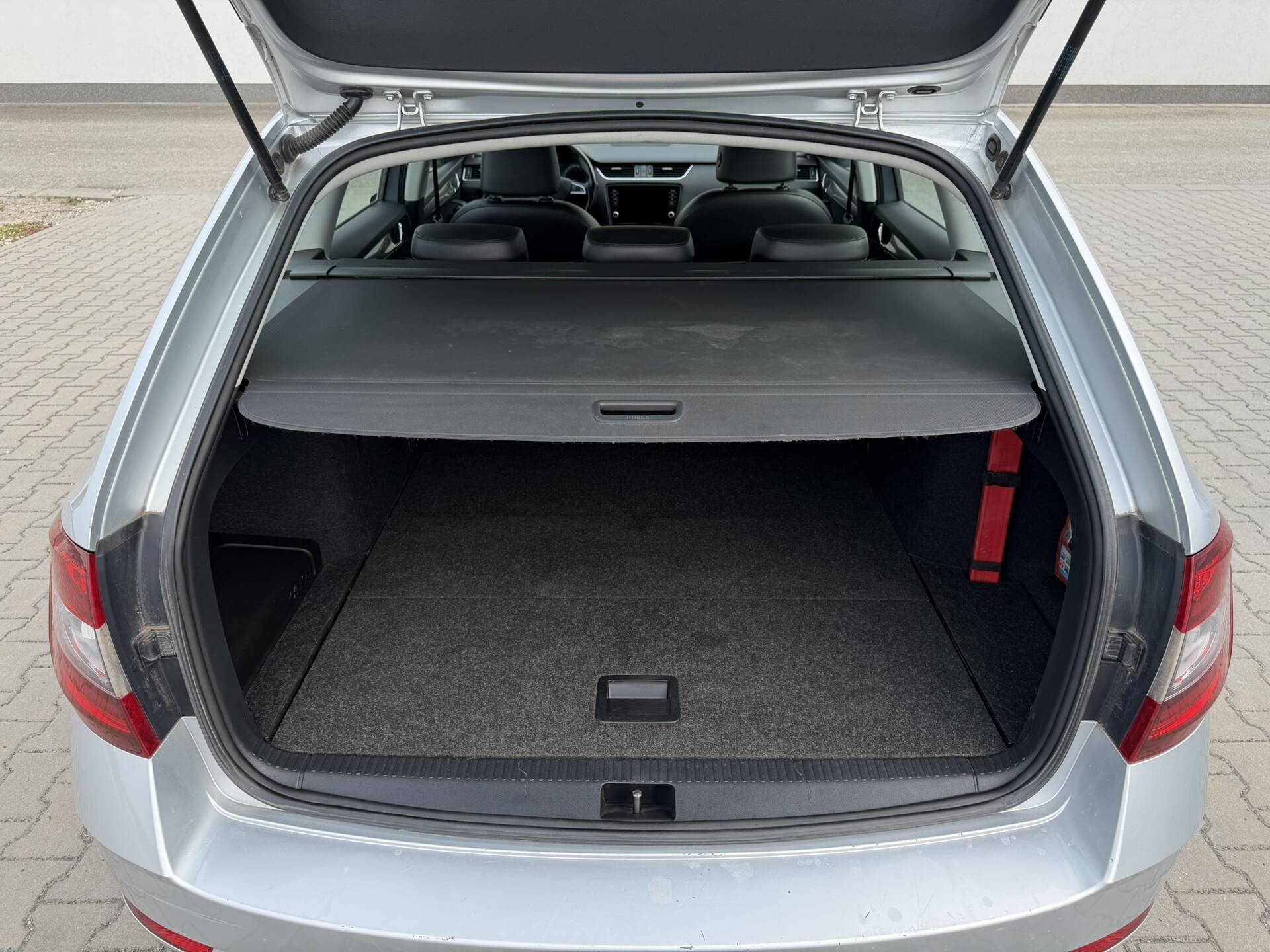 product-gallery-image