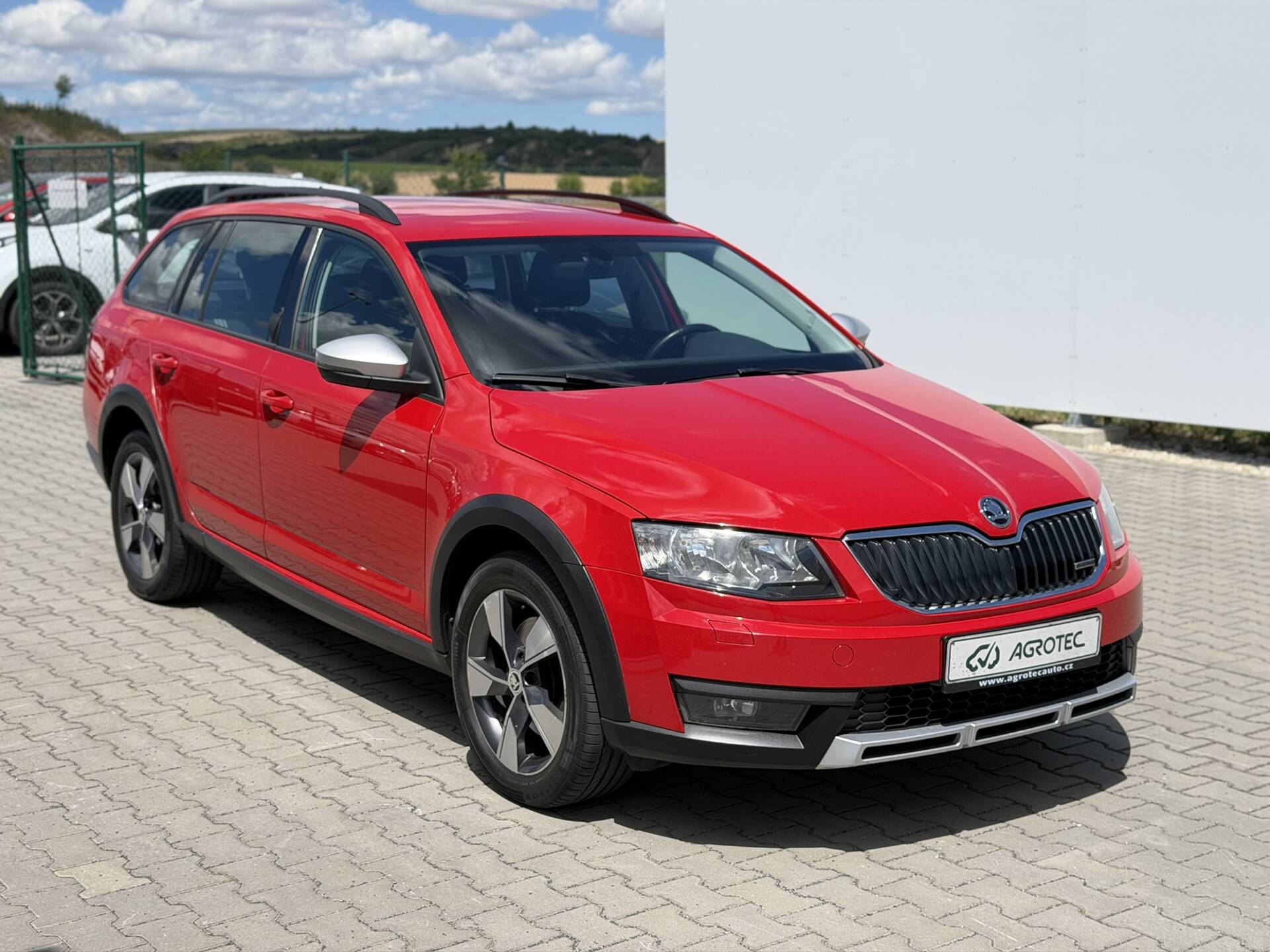 Skoda Octavia 2.0 TDI 135 kW 4x4 DSG Scout Combi