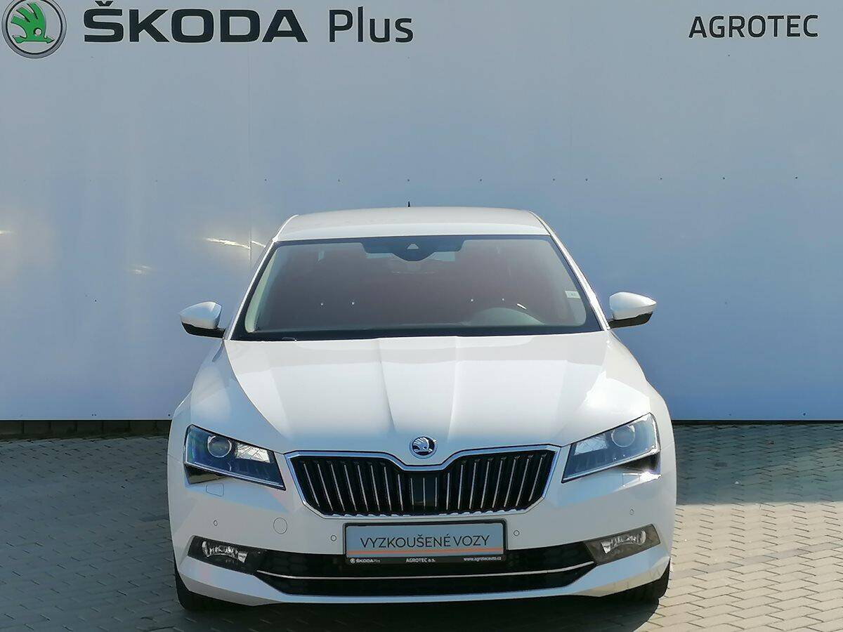 Škoda Superb 2,0TDI 140kW DSG Style Plus