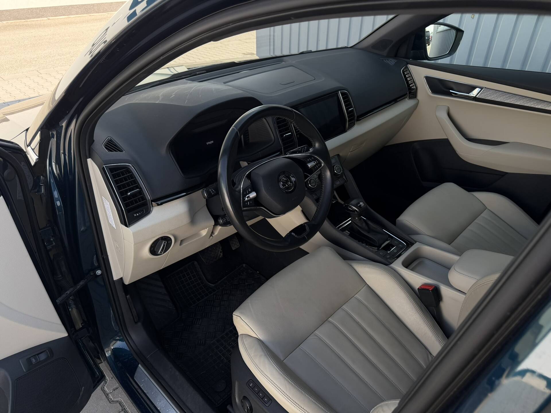product-gallery-image