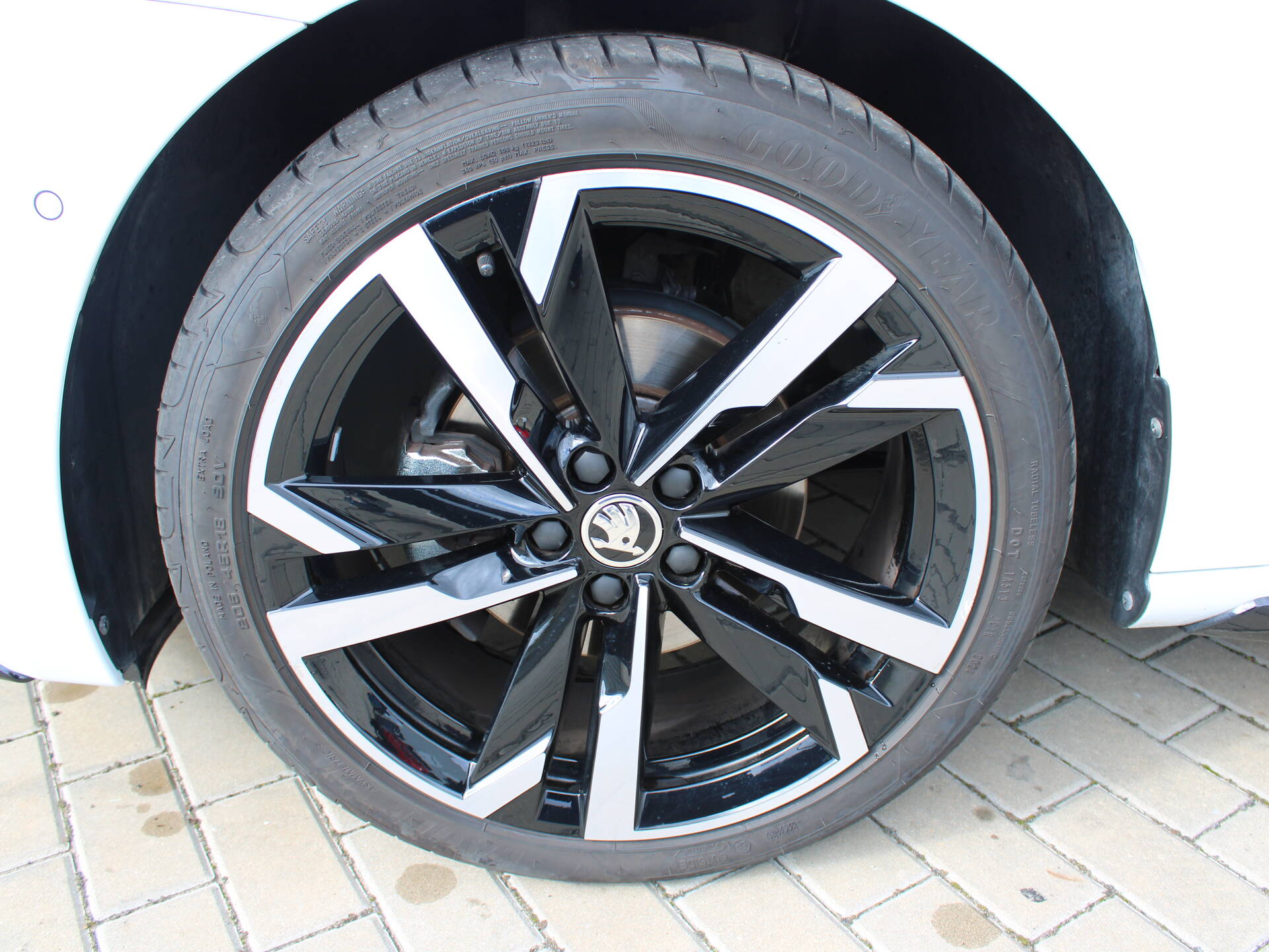 product-gallery-image