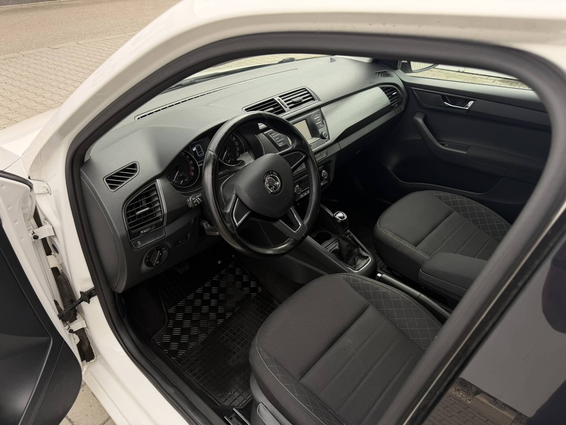 product-gallery-image