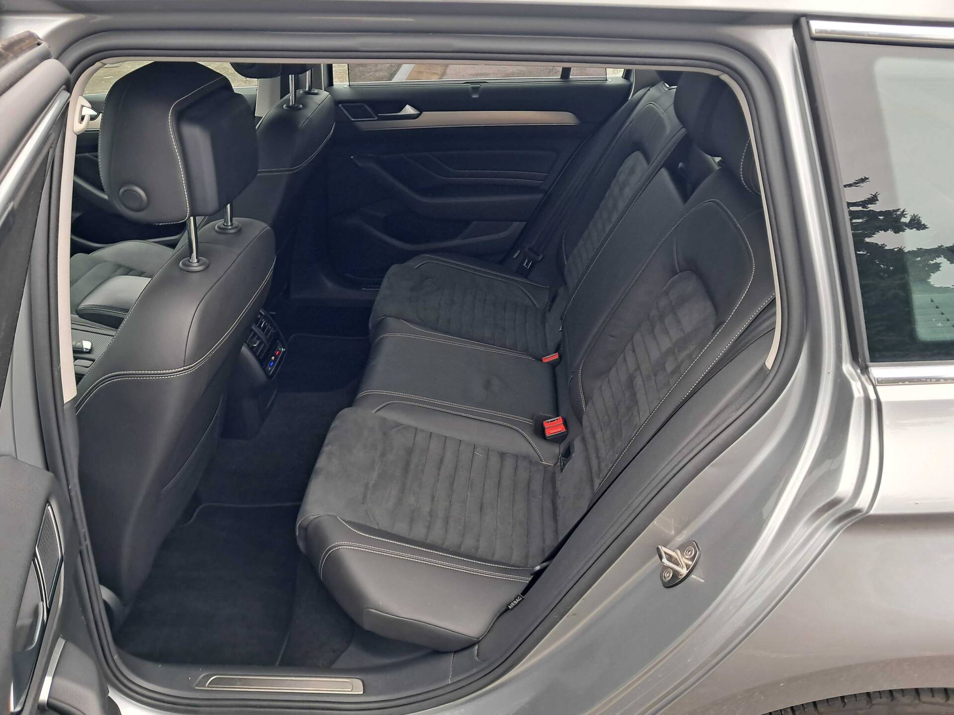 product-gallery-image