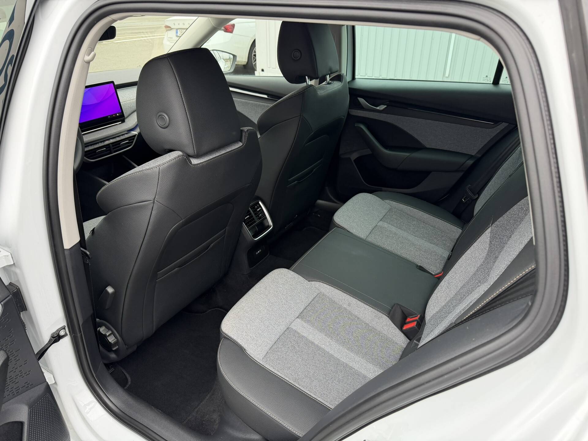 product-gallery-image