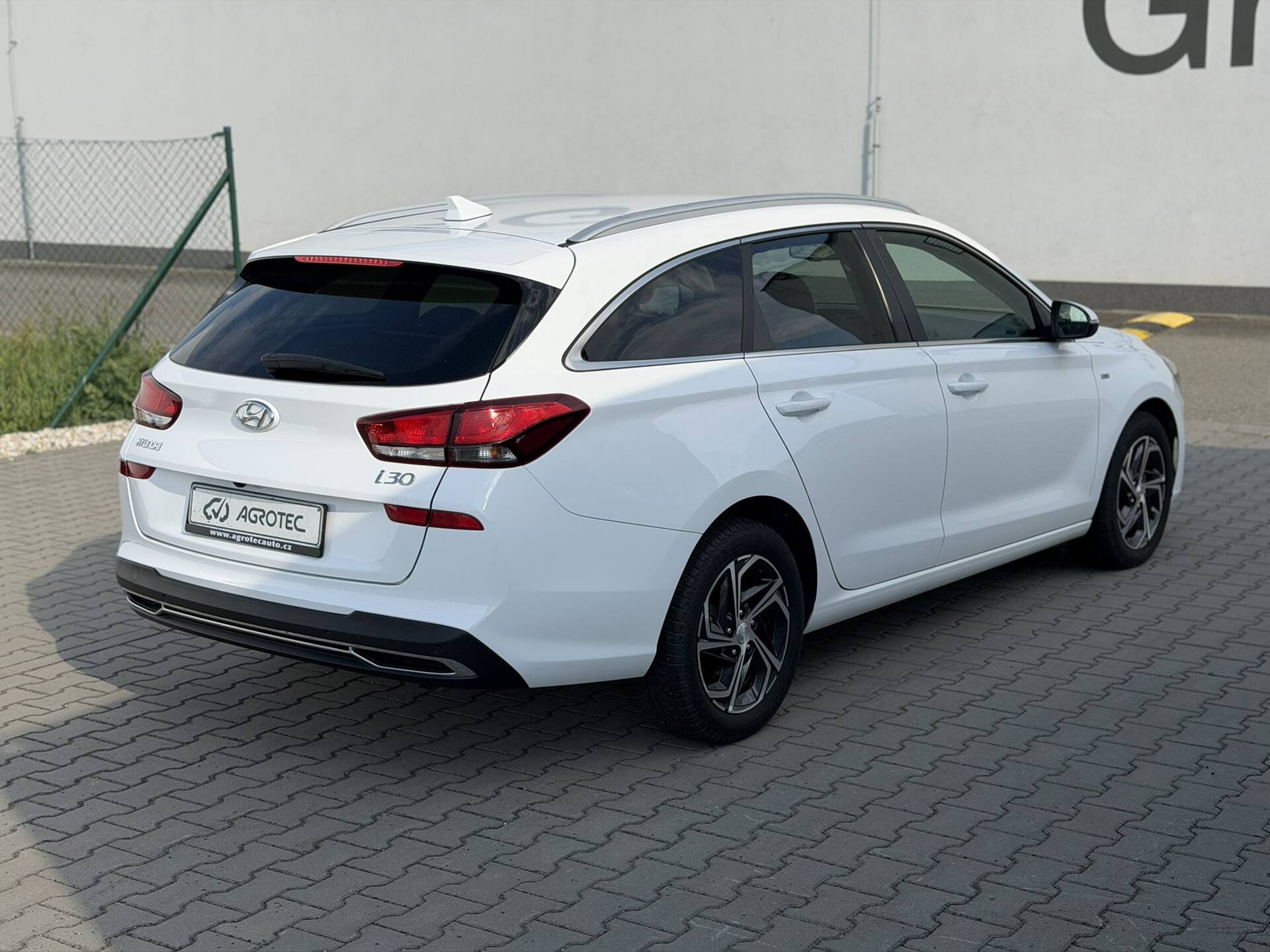 product-gallery-image