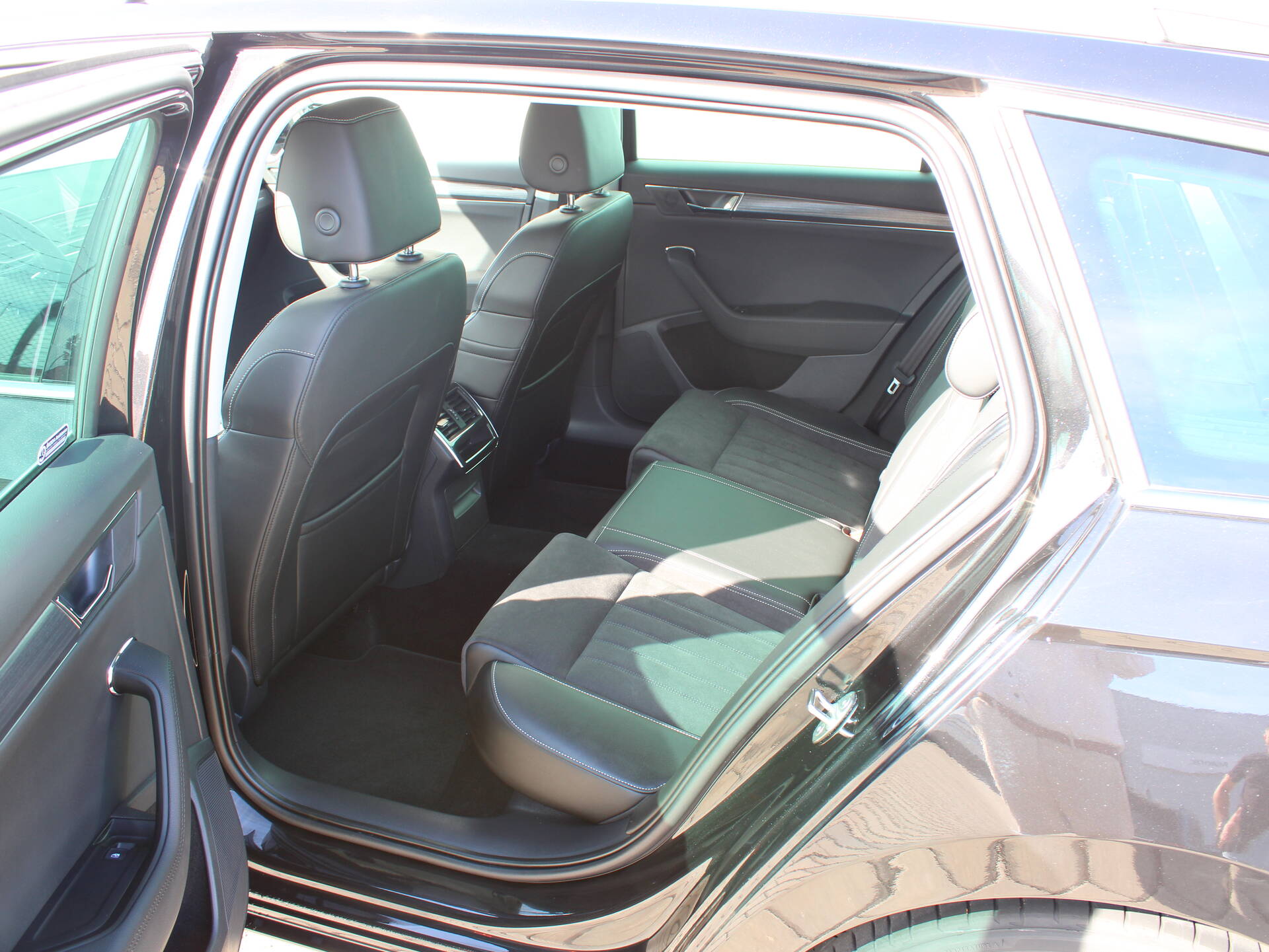 product-gallery-image