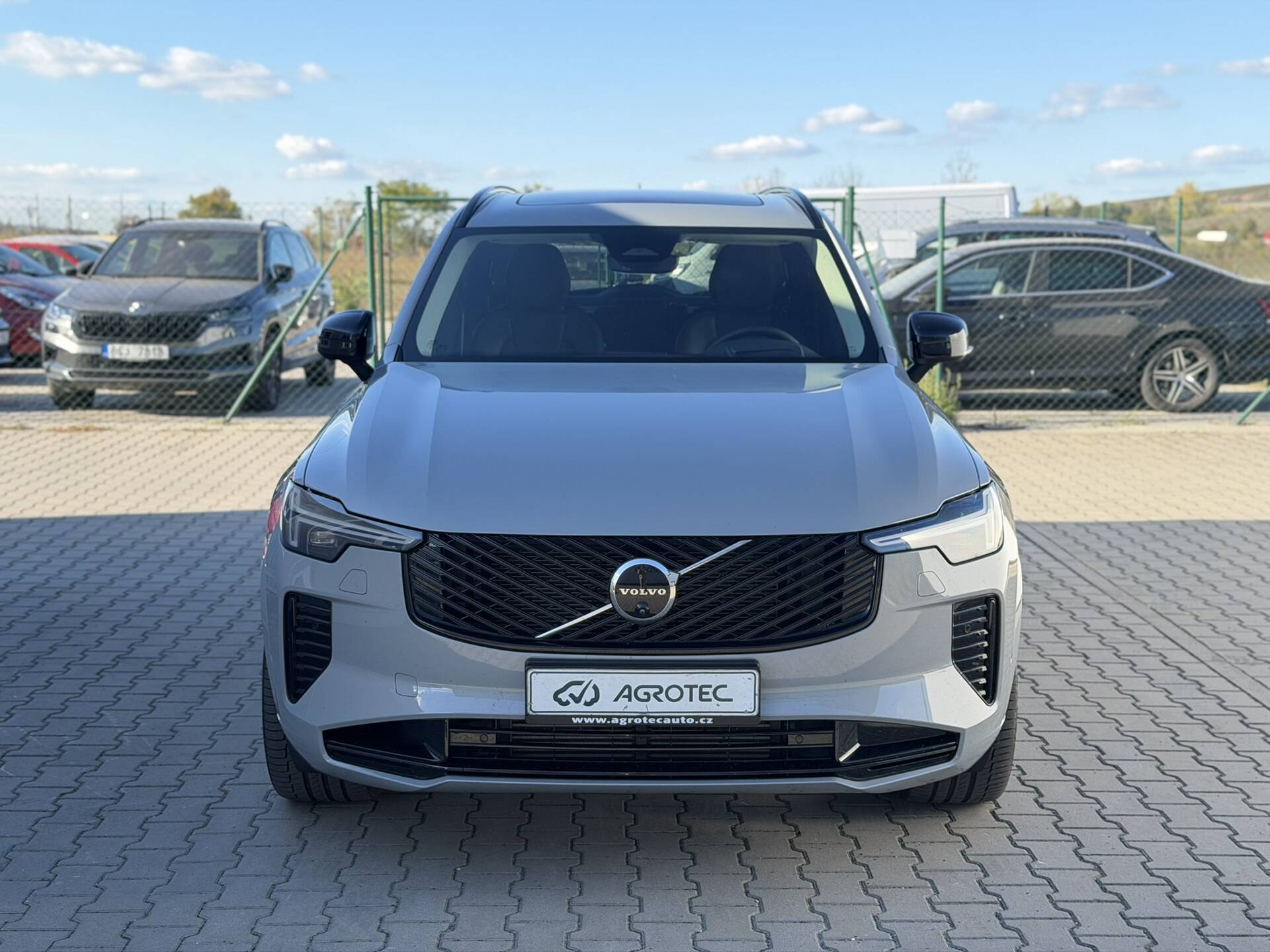 Volvo XC90 2.0 PHEV 335 kW T8 Ultra Dark