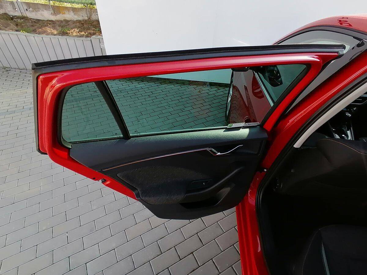 product-gallery-image