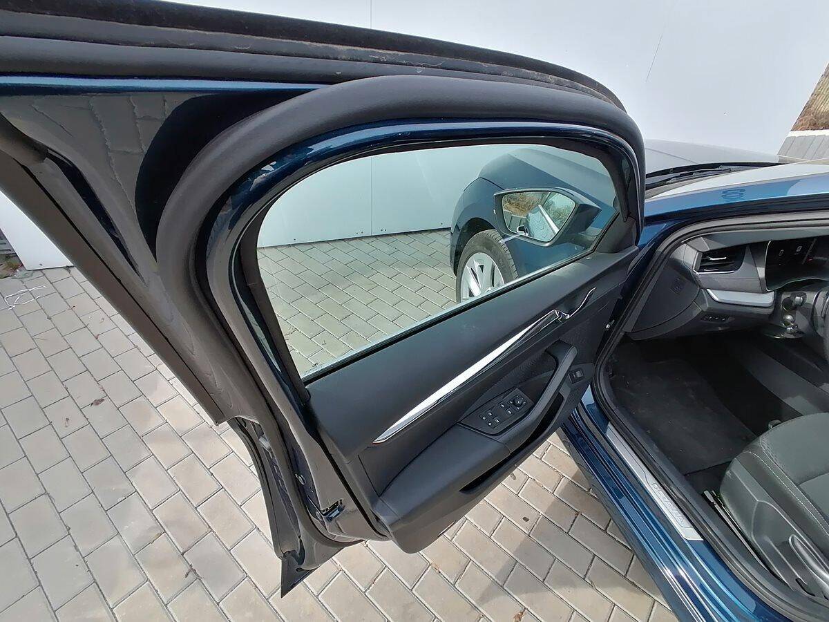 product-gallery-image