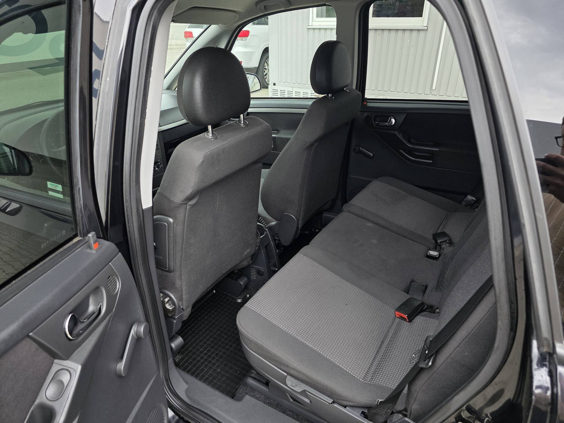 product-gallery-image