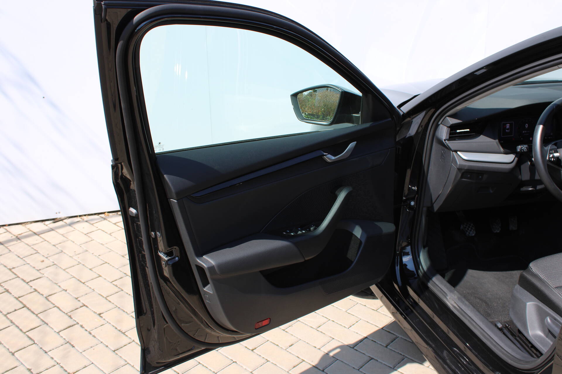 product-gallery-image