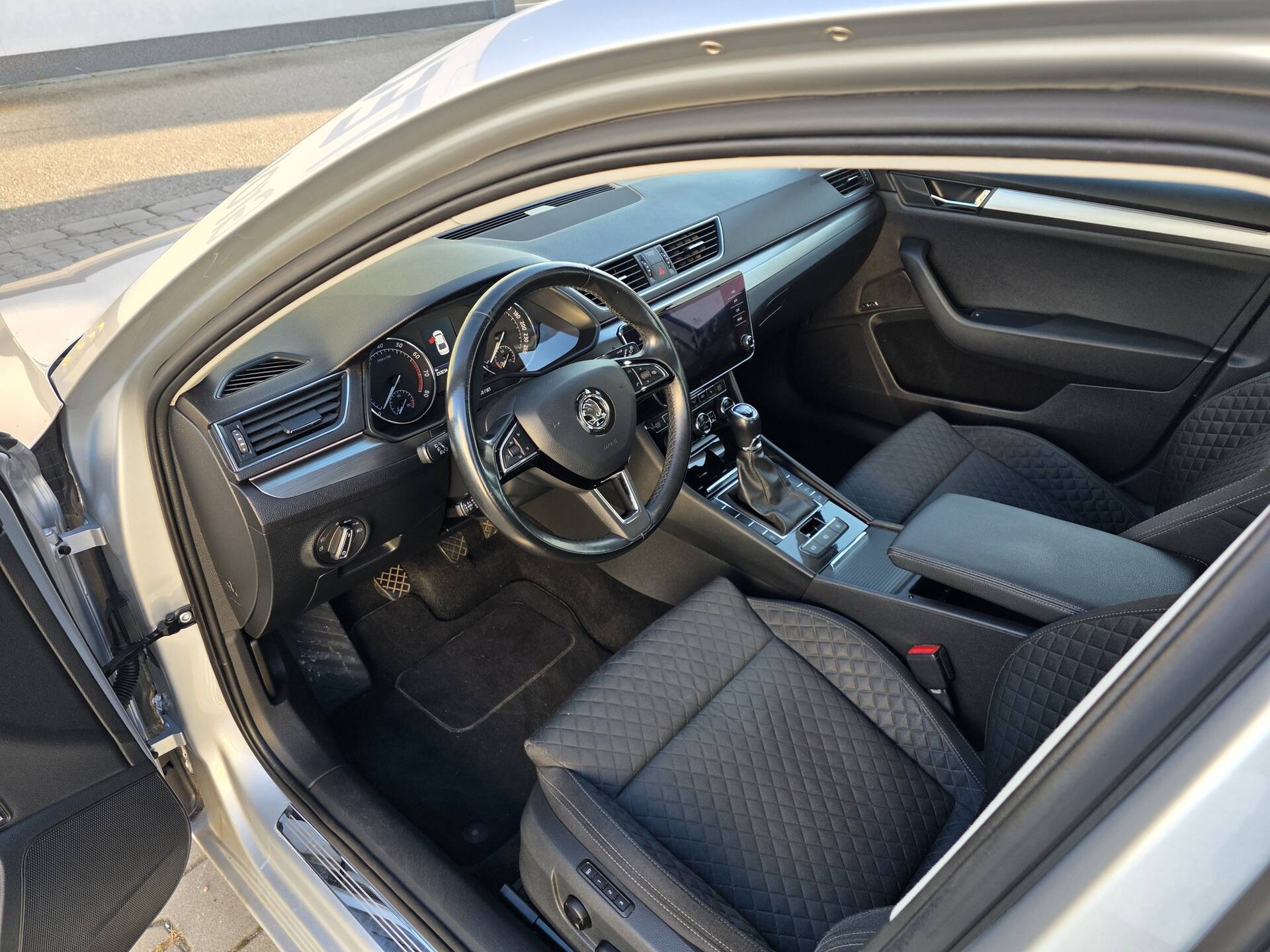 product-gallery-image