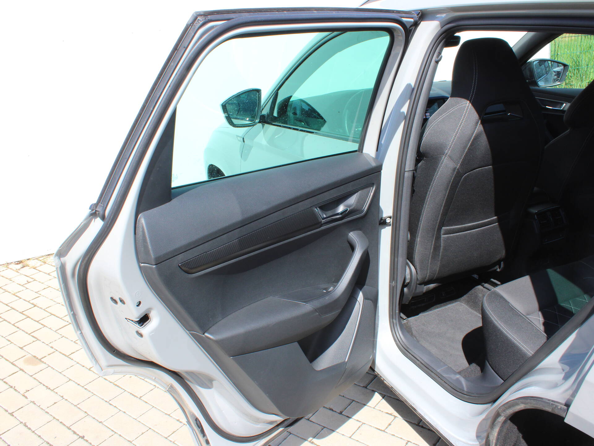 product-gallery-image