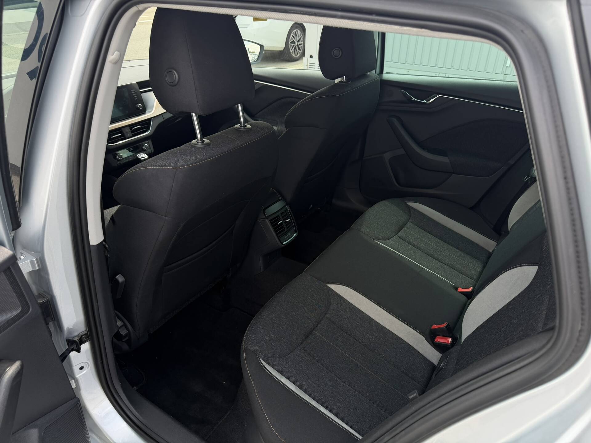 product-gallery-image