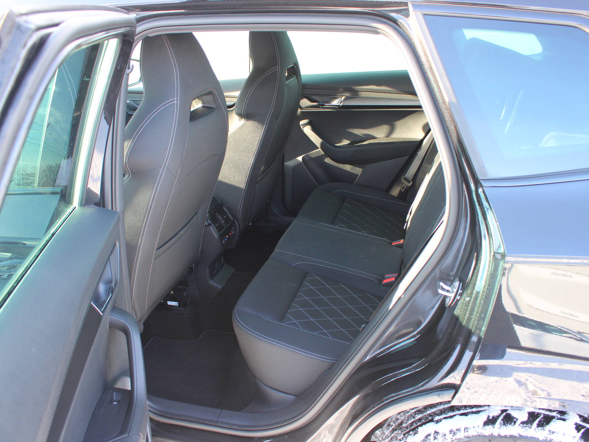 product-gallery-image
