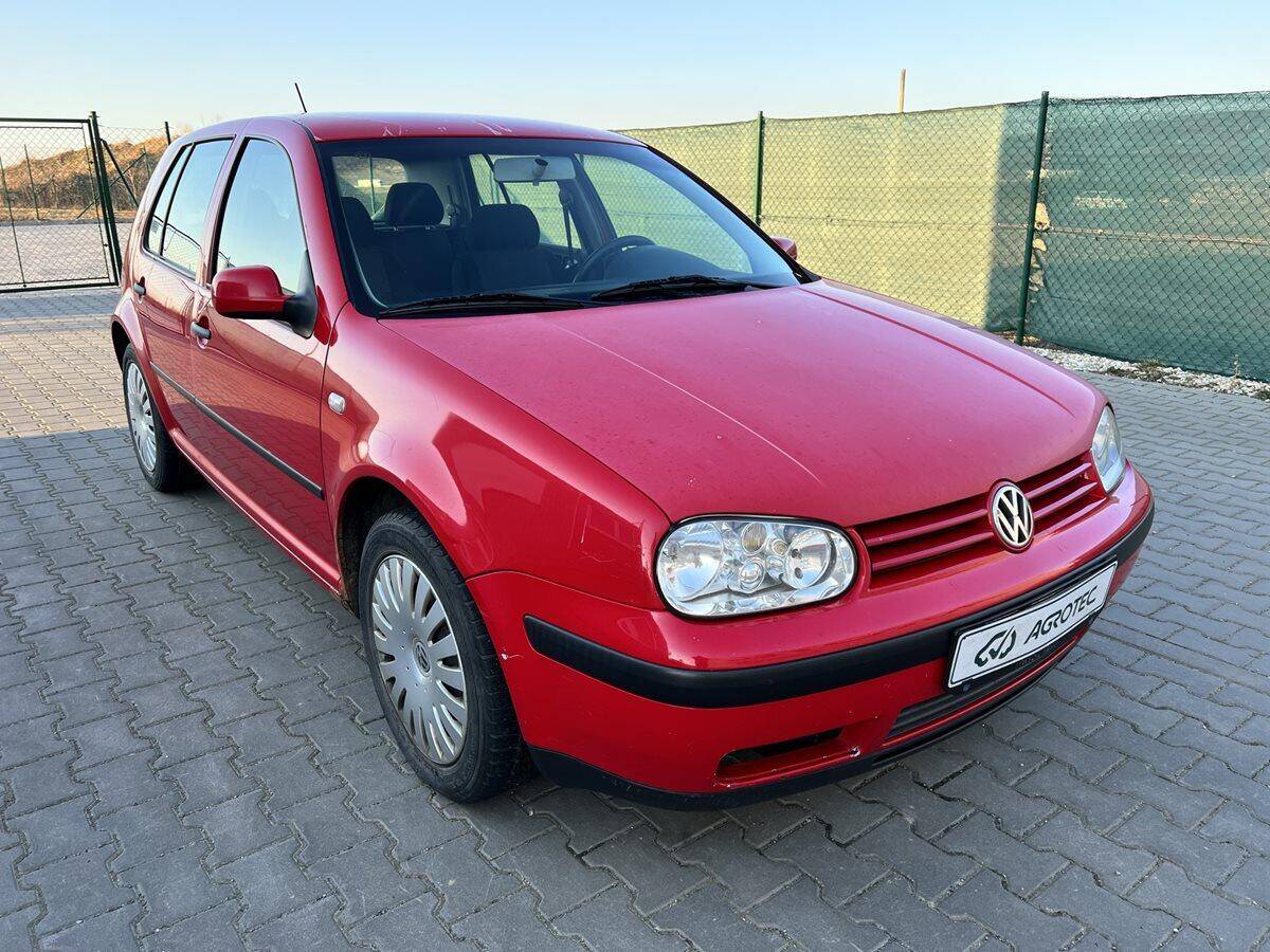 Volkswagen Golf 1.6 77 kW