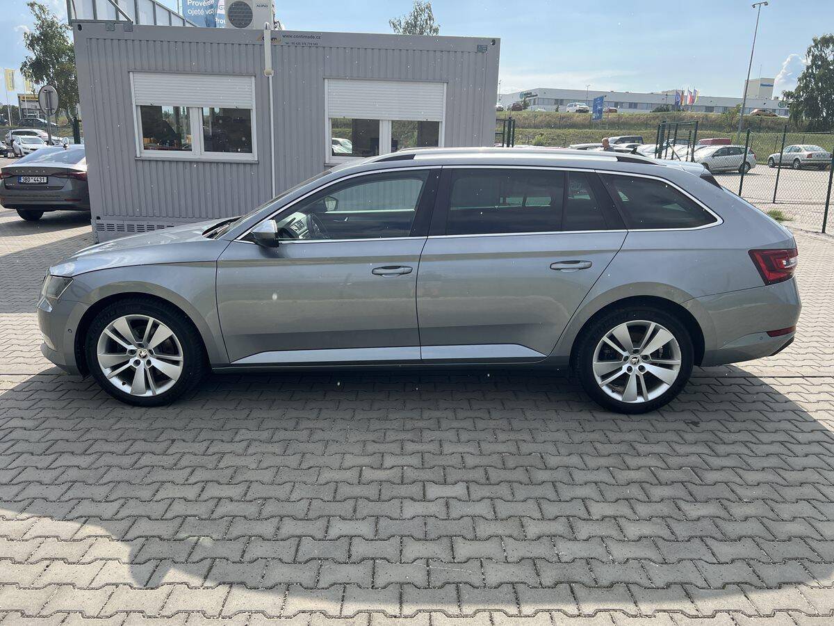 Škoda Superb 2.0 TDI 140 kW Style Combi DSG