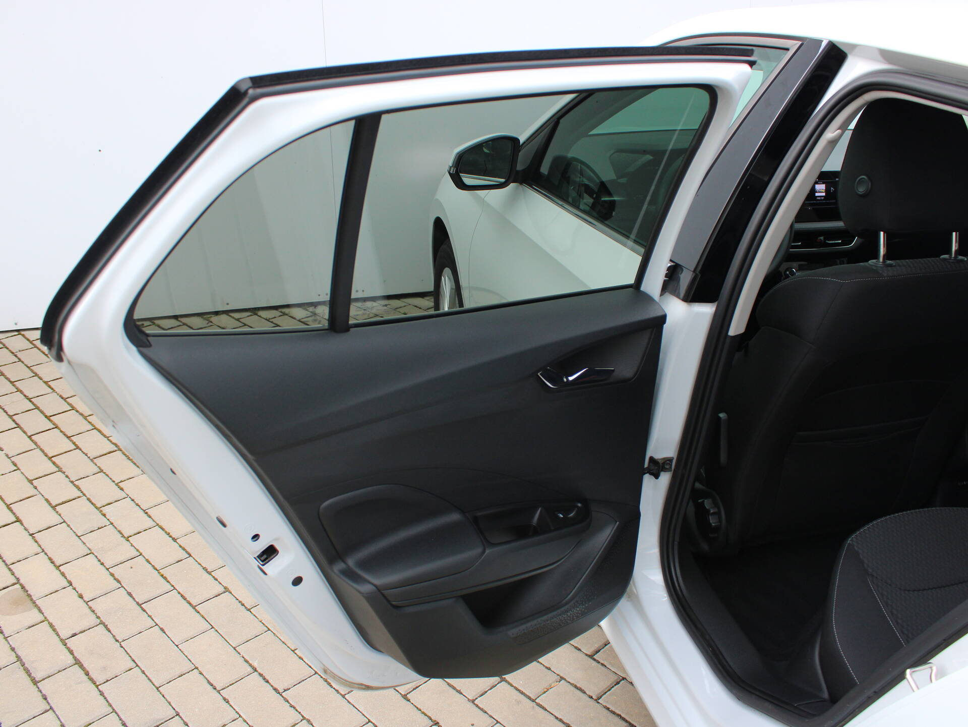 product-gallery-image