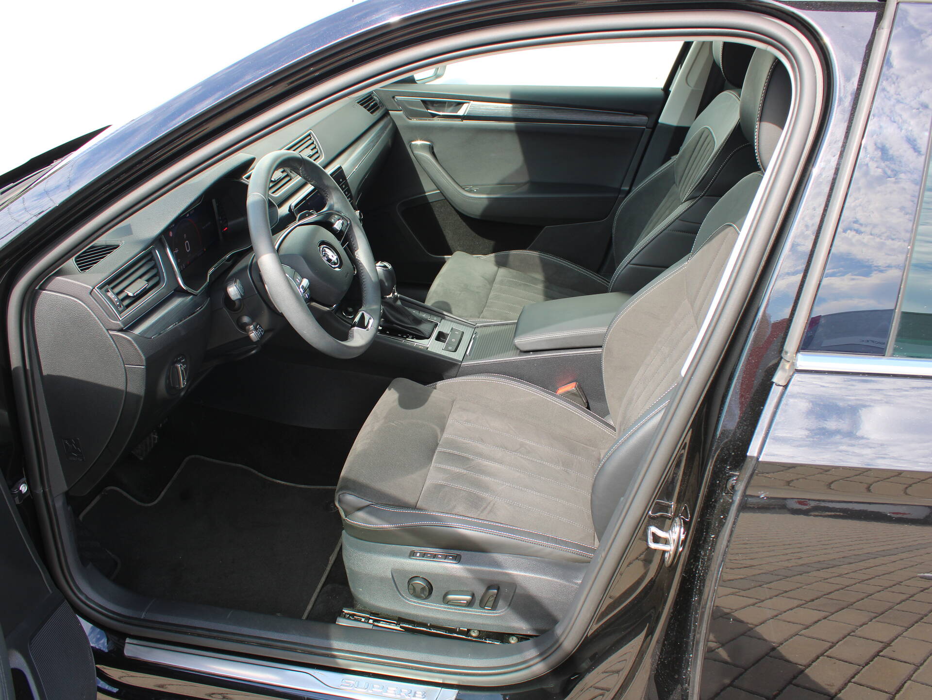 product-gallery-image