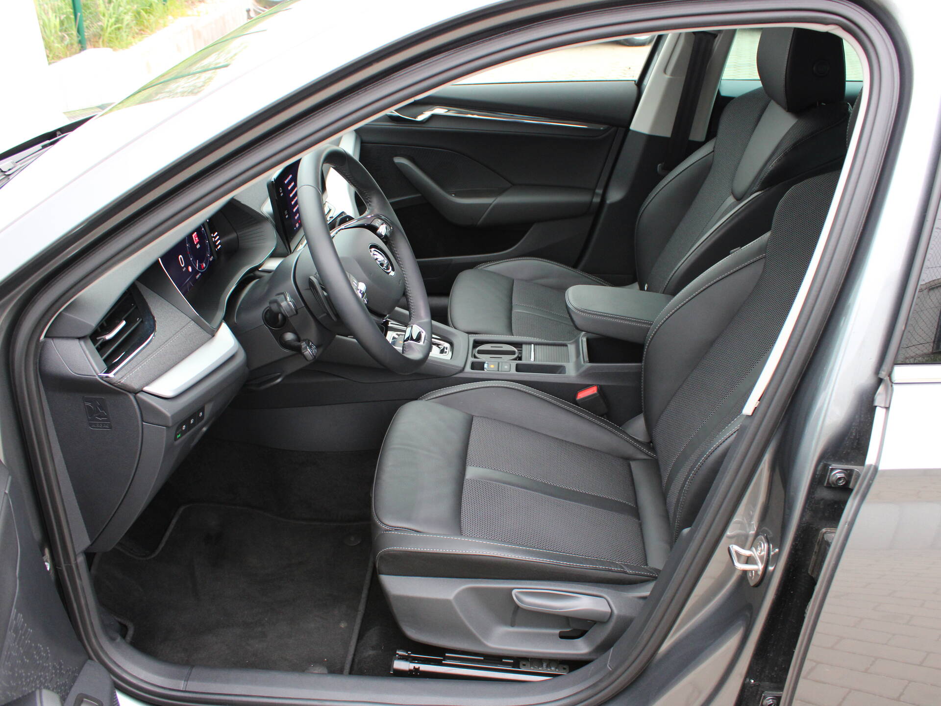 product-gallery-image