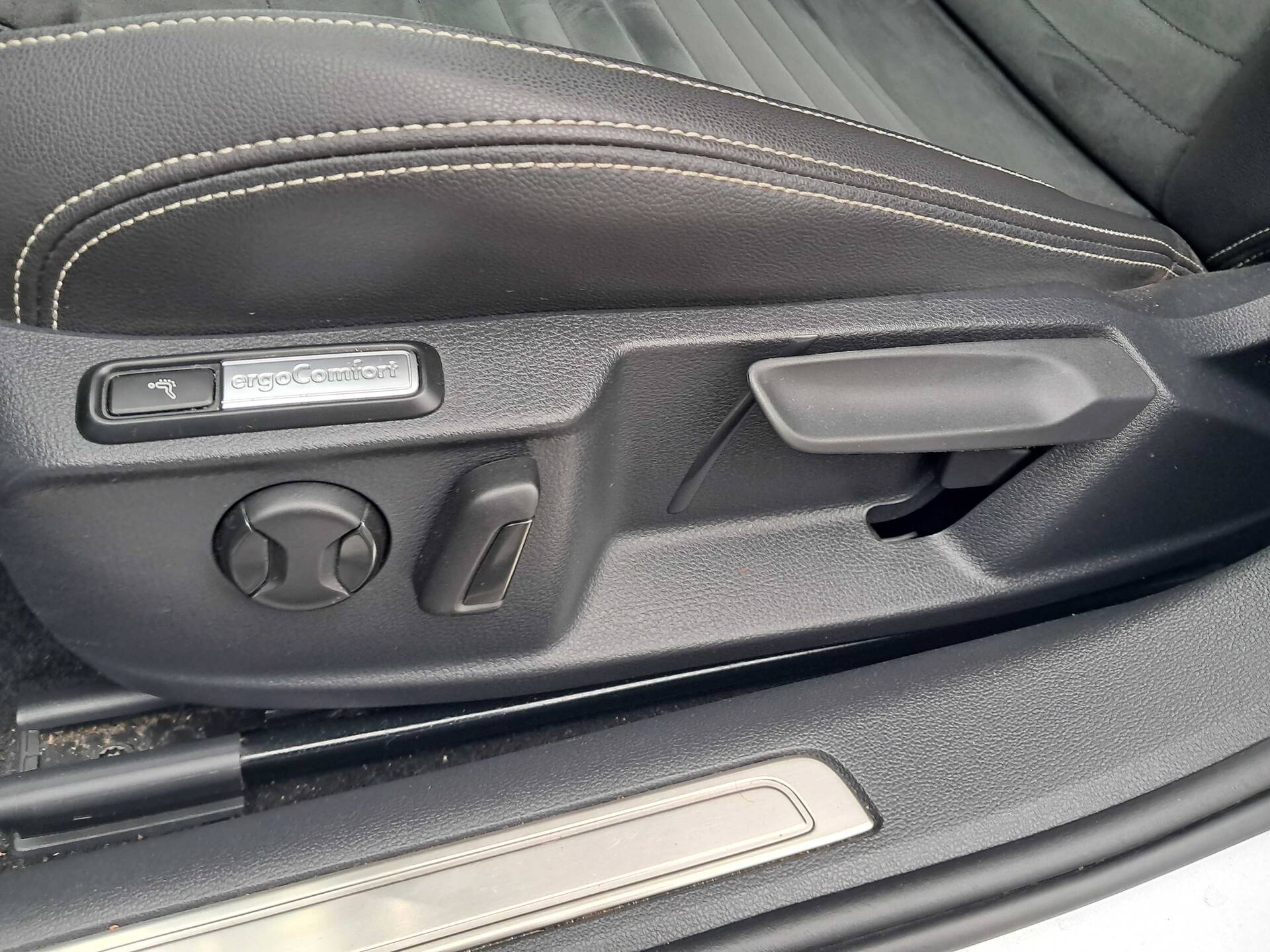 product-gallery-image