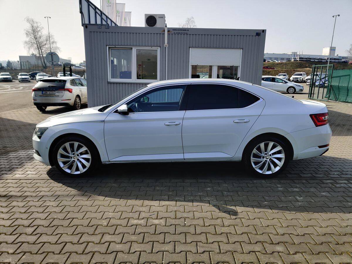 Škoda Superb 2.0 TDI 140kW Style