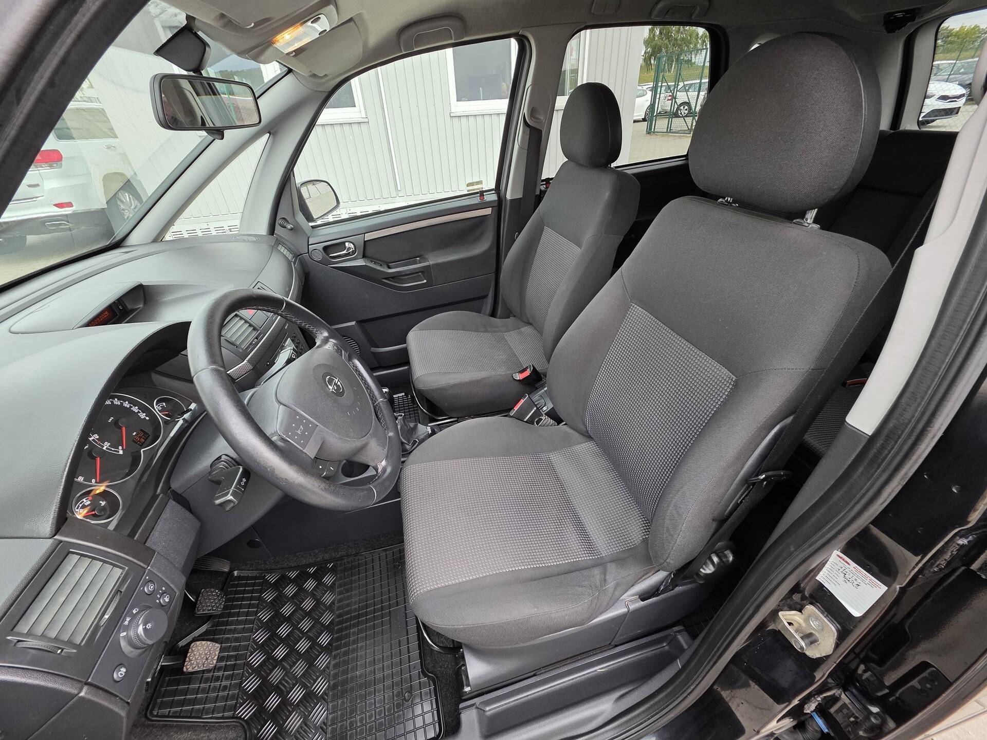 product-gallery-image