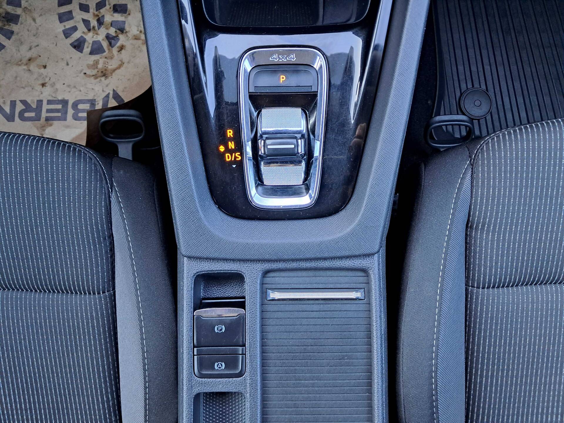 product-gallery-image