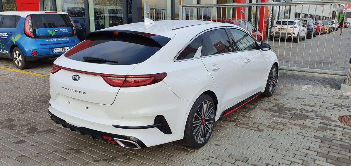 Kia ProCeed 1.6 T-GDI 150 kW GT