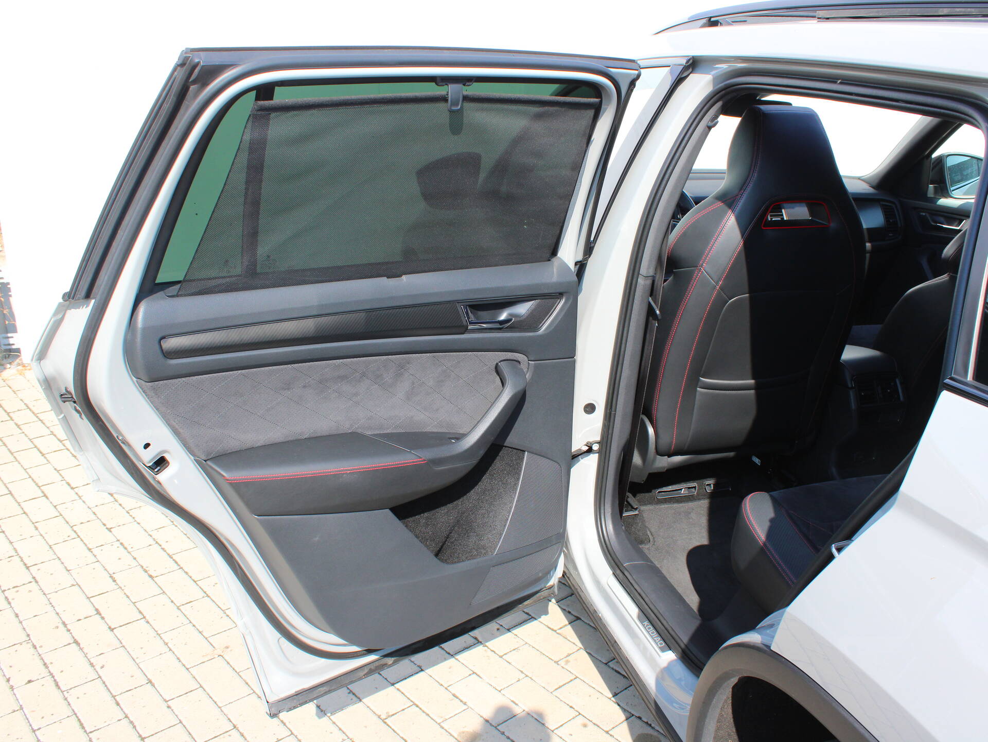 product-gallery-image