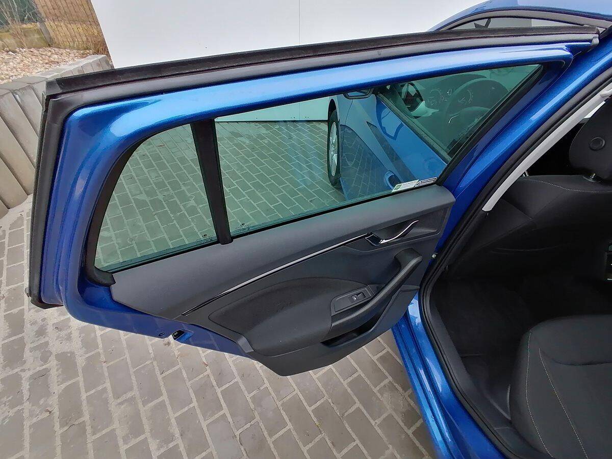product-gallery-image