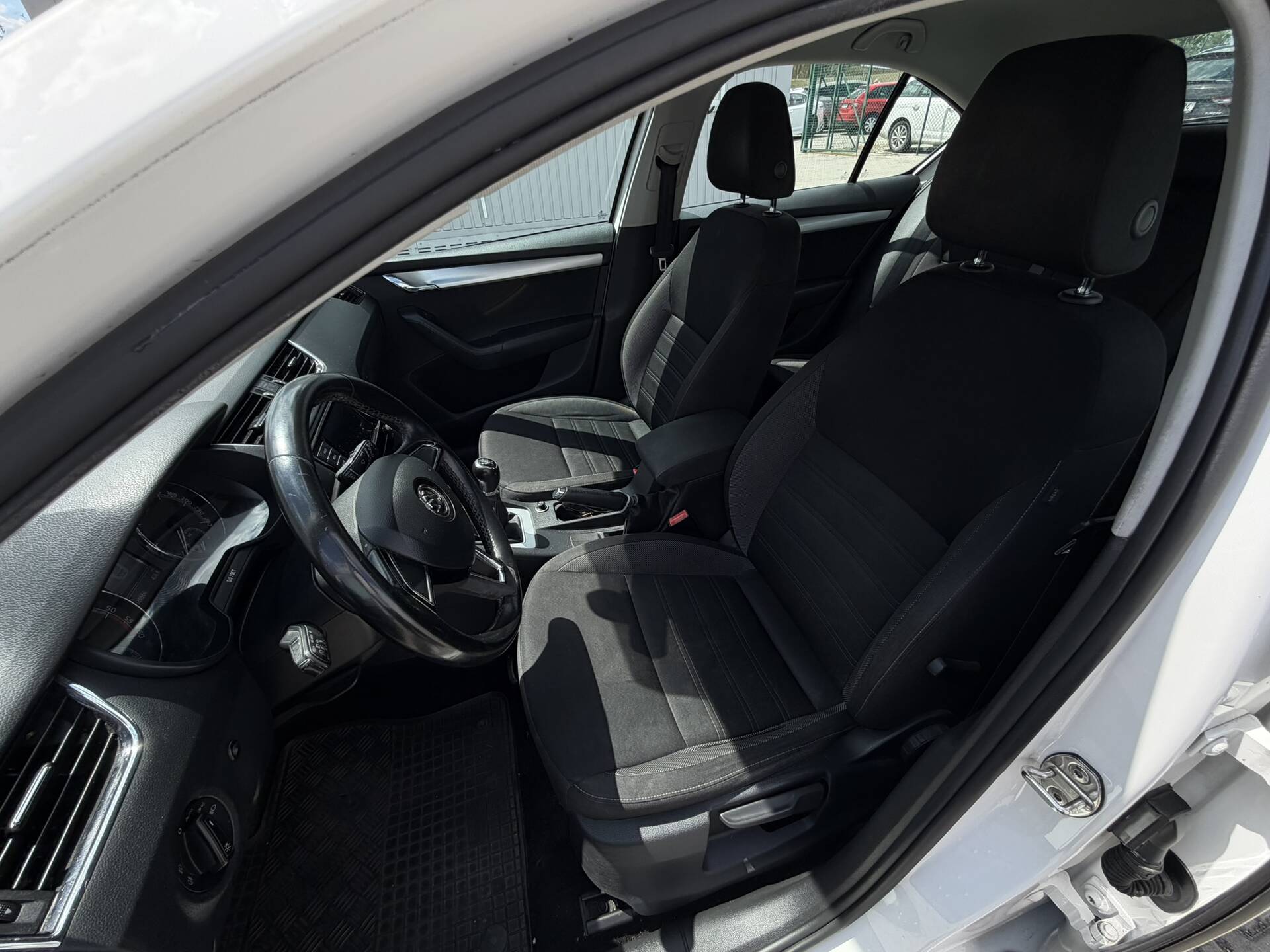 product-gallery-image